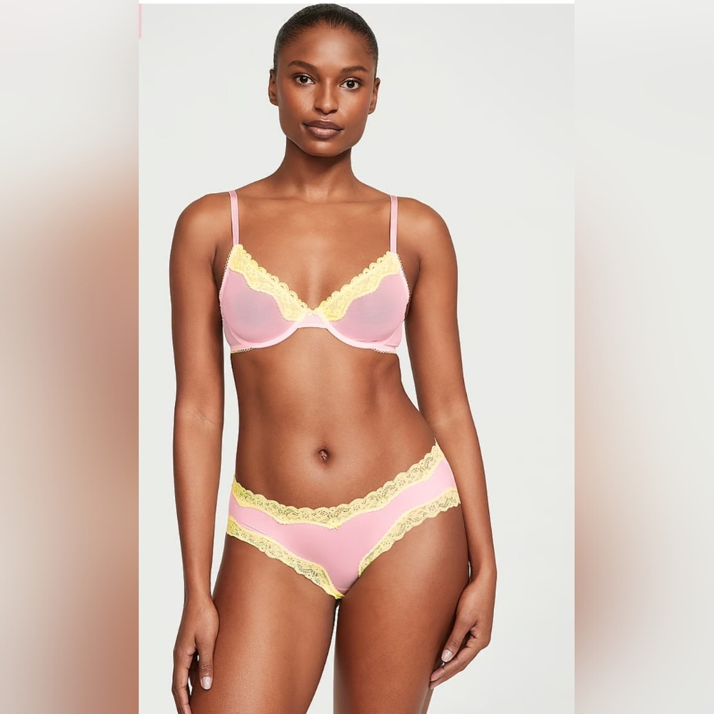 🆕️VS Tease unlined demi bra/Panty set.